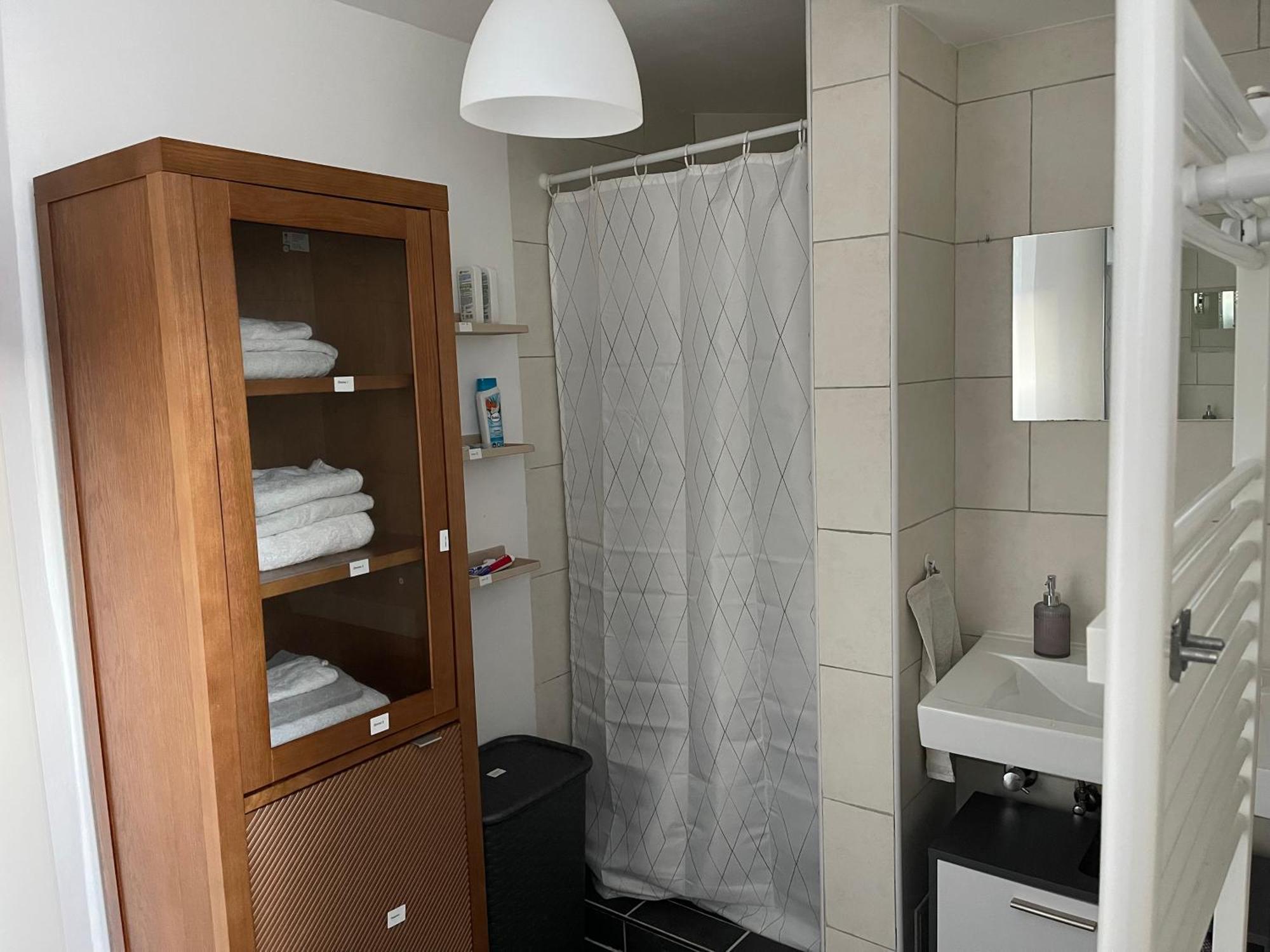 Geraeumige 3-Zimmer-Ferienwohnung Im Herzen Von Kassel Exterior foto