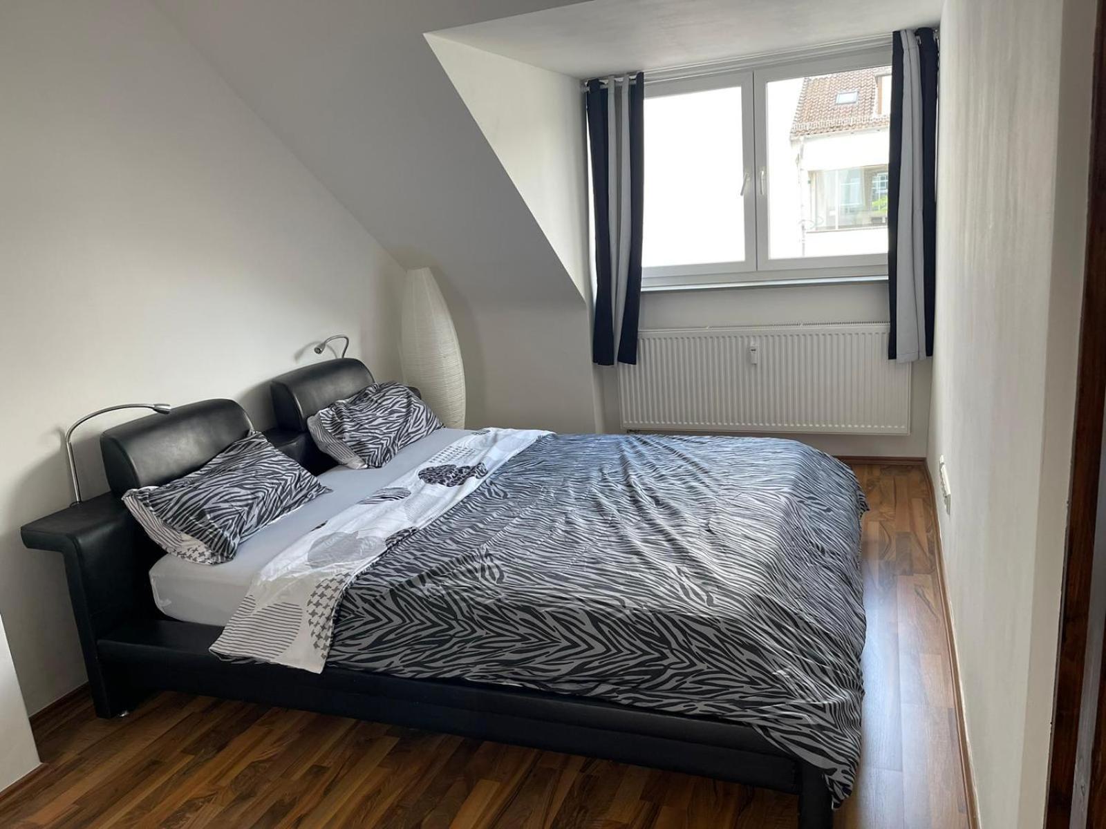 Geraeumige 3-Zimmer-Ferienwohnung Im Herzen Von Kassel Exterior foto